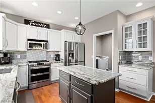 9267 Victoria Ln, North Ridgeville, OH 44039 - Photo 10