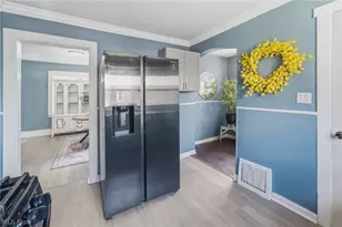 392 Oxford Ave, Akron, OH 44310 - Photo 22