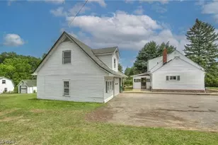 33901 Eddy Rd, Willoughby Hills, OH 44094 - Photo 4