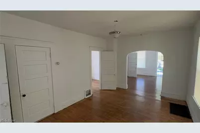 1065 E 77th Street, Loveland, OH 44103 - Photo 2