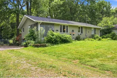 712 Renninger Road, New Franklin, OH 44319 - Photo 2