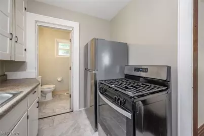 489 Marview Avenue, Akron, OH 44310 - Photo 12
