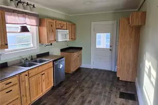 243 Mill St, Duncan Falls, OH 43734 - Photo 8
