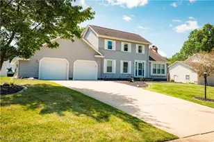 51 Sawmill Run Dr, Canfield, OH 44406 - Photo 2