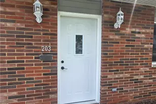 203 Paxton Rd, Eastlake, OH 44095 - Photo 2