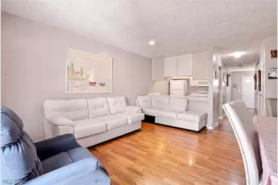 4649 Hobson Drive, Columbus, OH 43228 - Photo 8