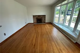 5724 Bonnie Lou Dr, New Franklin, OH 44319 - Photo 2