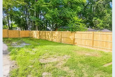 154 Roslyn Drive, Youngstown, OH 44505 - Photo 8