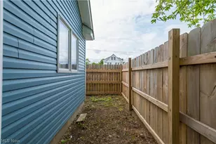 1312 W 14th St, Lorain, OH 44052 - Photo 32