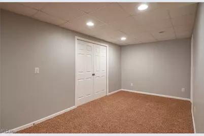 11002 Trenton Road NW, Uniontown, OH 44685 - Photo 32