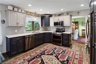 8402 Edgelake Oval, Northfield, OH 44067 - Photo 8