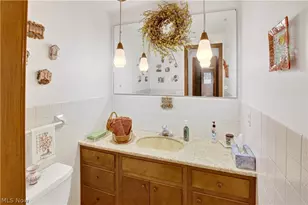 8402 Edgelake Oval, Northfield, OH 44067 - Photo 38