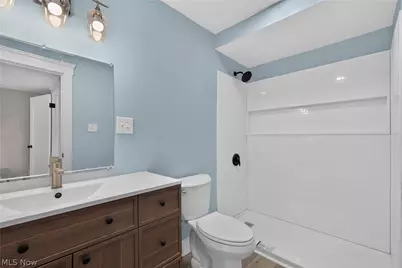 18104 Windward Road, Loveland, OH 44119 - Photo 16