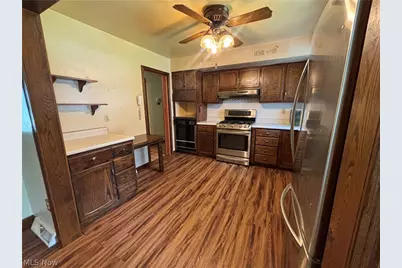 641 Matawan Drive, Campbell, OH 44405 - Photo 8