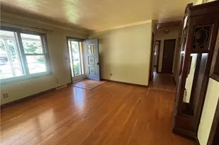 641 Matawan Dr, Campbell, OH 44405 - Photo 6