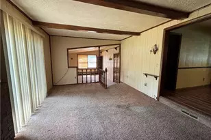 641 Matawan Dr, Campbell, OH 44405 - Photo 12