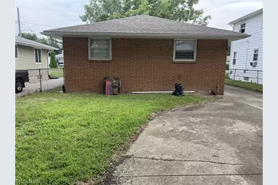 1524 W 23rd Street, Lorain, OH 44052 - Photo 4