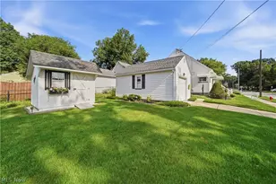 1808 Broad Blvd, Cuyahoga Falls, OH 44223 - Photo 2