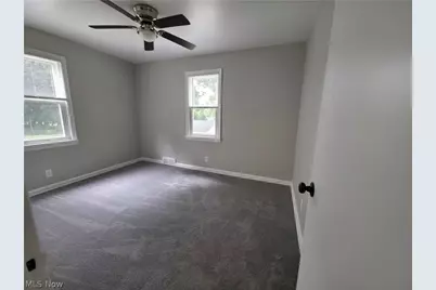 1810 Saint Elmo Avenue NE, Canton, OH 44705 - Photo 20