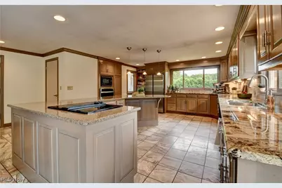 1157 Hilltop Road NW, New Philadelphia, OH 44663 - Photo 8