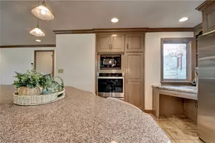 1157 Hilltop Road NW, New Philadelphia, OH 44663 - Photo 10