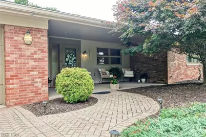 1157 Hilltop Road NW, New Philadelphia, OH 44663 - Photo 2