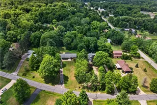 8136 Timberlane Dr, Concord Twp, OH 44077 - Photo 4