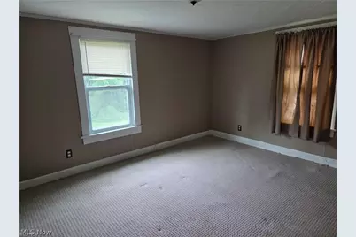 208 W Main Street, New Concord, OH 43762 - Photo 10