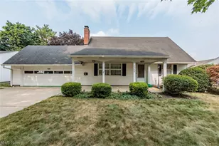 2568 16th St, Cuyahoga Falls, OH 44223 - Photo 2
