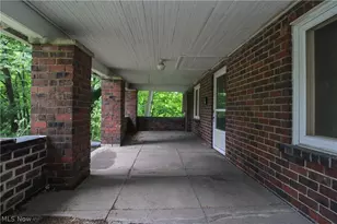 1719 Ohio Ave, Youngstown, OH 44504 - Photo 2