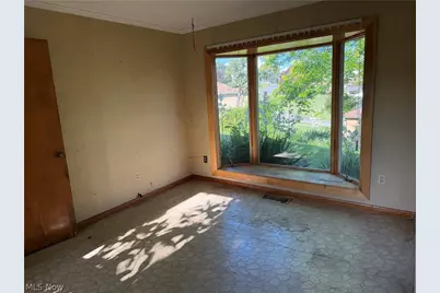 610 Broadview Circle, East Liverpool, OH 43920 - Photo 8