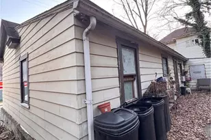 836 Main St, Bridgeport, OH 43912 - Photo 2