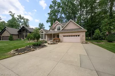206 Shenandoah Boulevard, Barberton, OH 44203 - Photo 2
