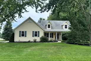 2462 Candlewood Dr, Avon, OH 44011 - Photo 2