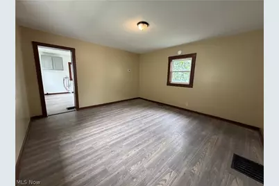 1311 Bristol Street, Zanesville, OH 43701 - Photo 2