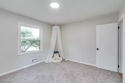 705 E Catawba Avenue, Akron, OH 44306 - Photo 14