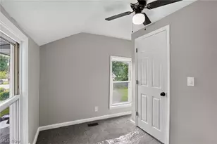 5605 Chagrin Dr, Mentor on the Lake, OH 44060 - Photo 20