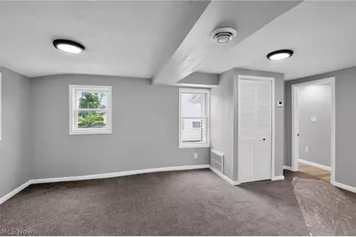 5605 Chagrin Drive, Mentor on the Lake, OH 44060 - Photo 8