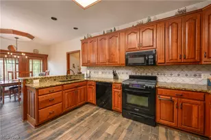 827 Mesa Verde Dr, Barberton, OH 44203 - Photo 22