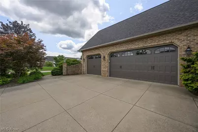 827 Mesa Verde Drive, Barberton, OH 44203 - Photo 4