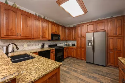 827 Mesa Verde Drive, Barberton, OH 44203 - Photo 24