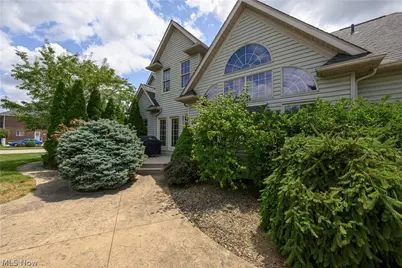 827 Mesa Verde Drive, Barberton, OH 44203 - Photo 6