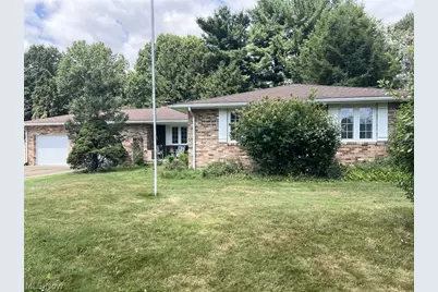 5721 Wiclif Street NE, Canton, OH 44721 - Photo 2