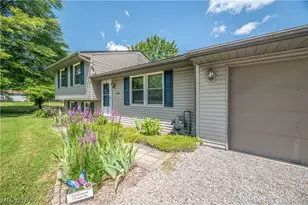 6142 Fairview Rd, Austintown, OH 44515 - Photo 4