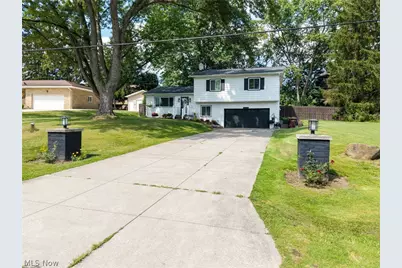 2664 Biscayne Drive, Akron, OH 44319 - Photo 2