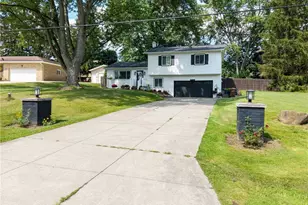 2664 Biscayne Dr, Akron, OH 44319 - Photo 2