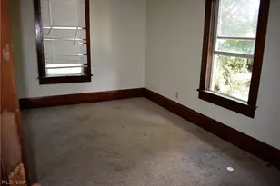47 Lincoln Ave, East Palestine, OH 44413 - Photo 6