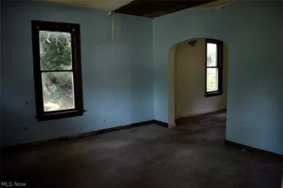 47 Lincoln Avenue, East Palestine, OH 44413 - Photo 2