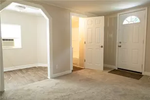 349 E Pace Ave, Akron, OH 44319 - Photo 4