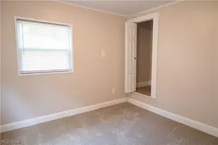 349 E Pace Ave, Akron, OH 44319 - Photo 6